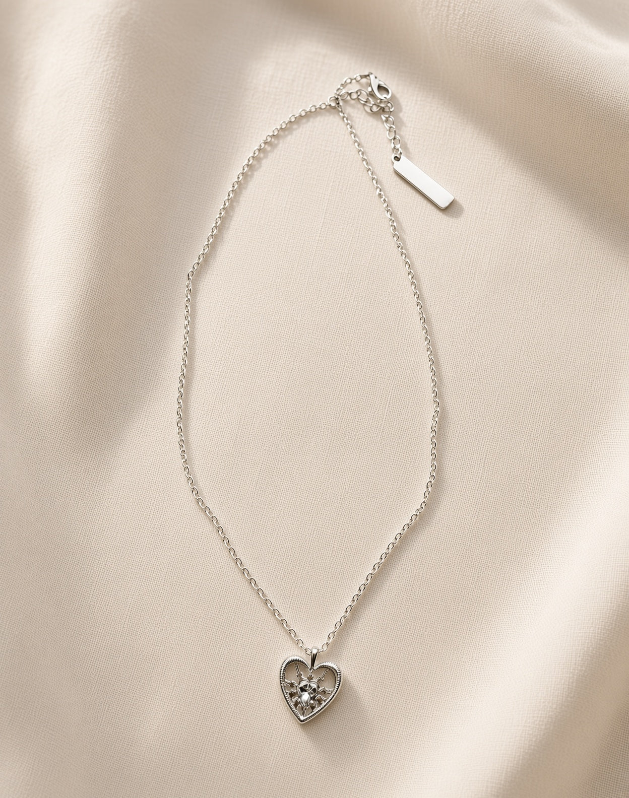 Starry Heart Hollow Pendant Necklace for Women